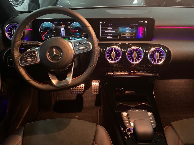 MERCEDES-BENZ Clase A  250 e AMG Line (EURO 6d) en Adarsa Oviedo - Foto 8