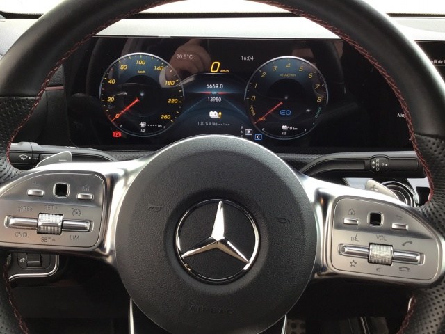 MERCEDES-BENZ Clase A  250 e Compacto en Adarsa Ponferrada - Foto 9