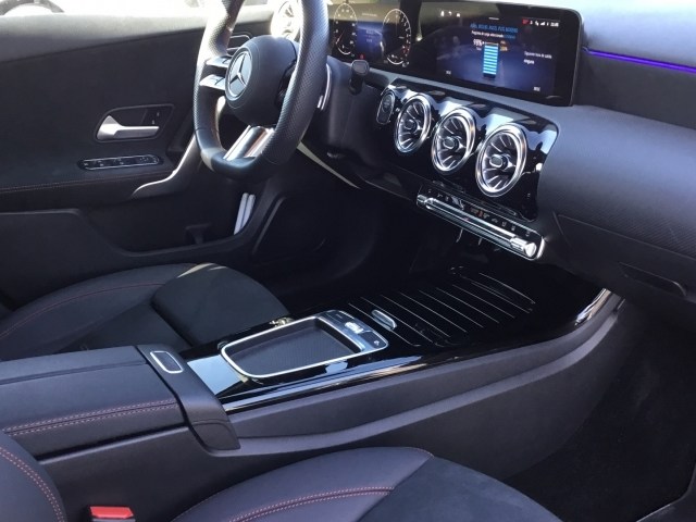 MERCEDES-BENZ Clase A  250 e Compacto en Adarsa Sur - Foto 10