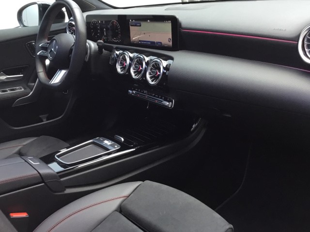 MERCEDES-BENZ Clase A  250 e AMG Line (EURO 6d) en Adarsa Sur - Foto 10