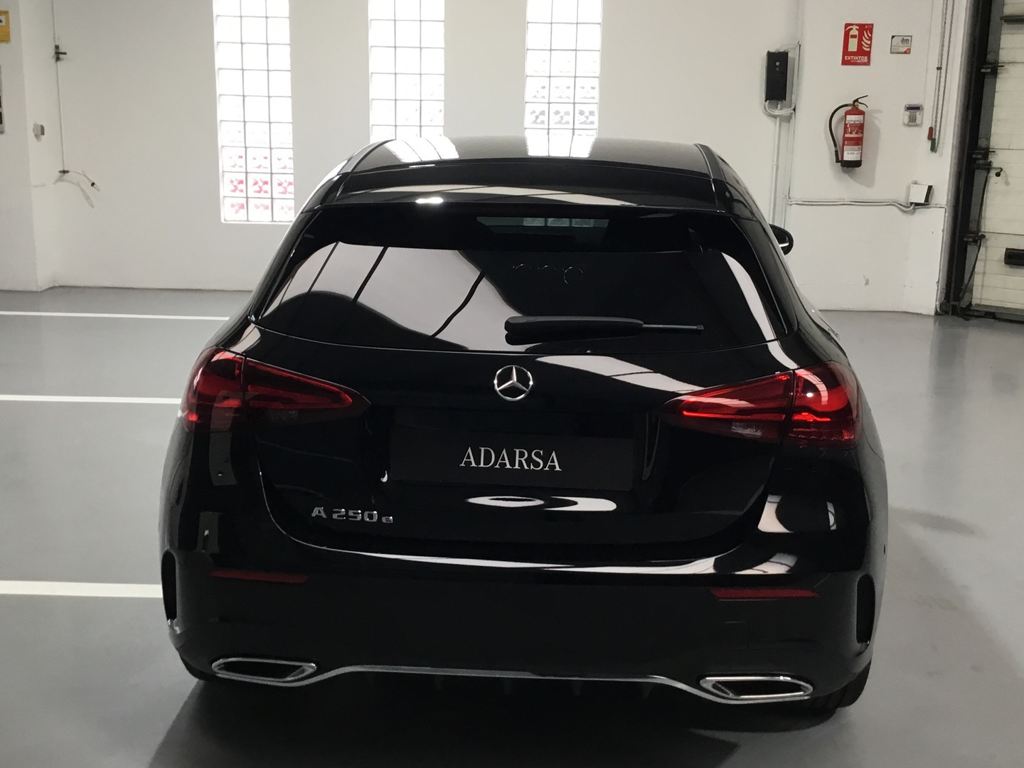 MERCEDES-BENZ Clase A  250 e Compacto en Adarsa Norte - Foto 12