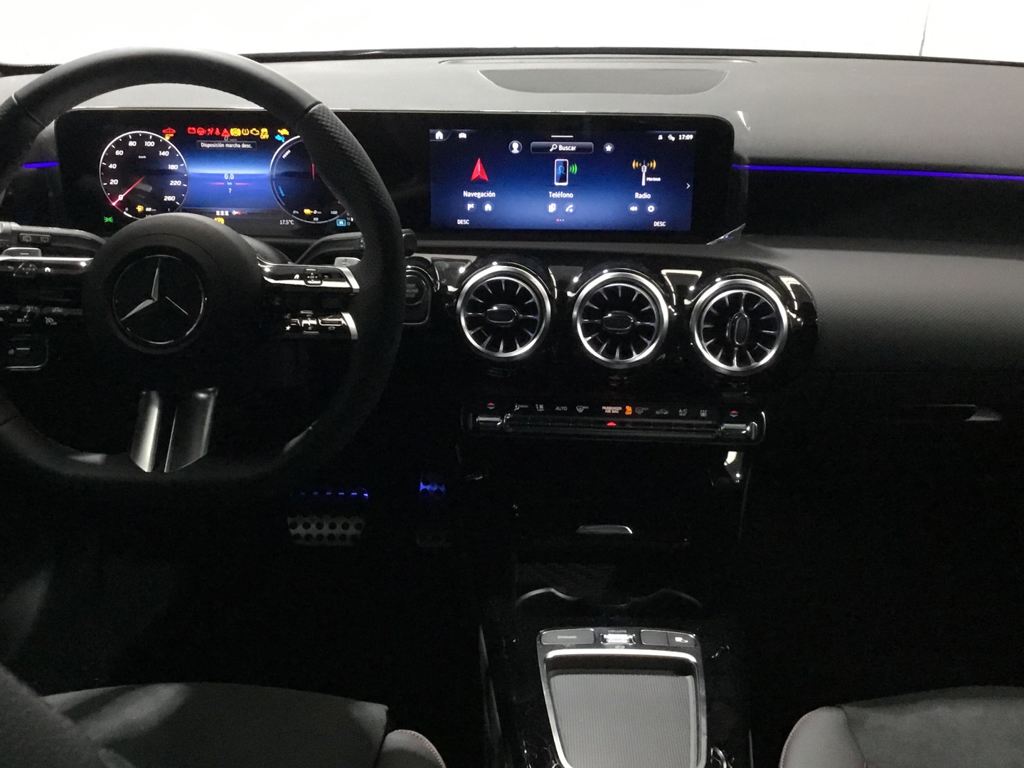 MERCEDES-BENZ Clase A  250 e Compacto en Adarsa Norte - Foto 7